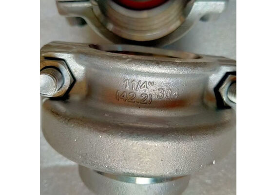 Tutup Ujung Pipa Plastik Tahan Lama dengan Cincin Segel Silikon yang Tertanam dalam Cincin Logam untuk Penyegelan dan Perlindungan Ujung Pipa yang Efektif